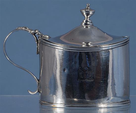 A George III silver mustard pot, by William Abdy, Length, 108mm, weight, 2.8oz/90grms